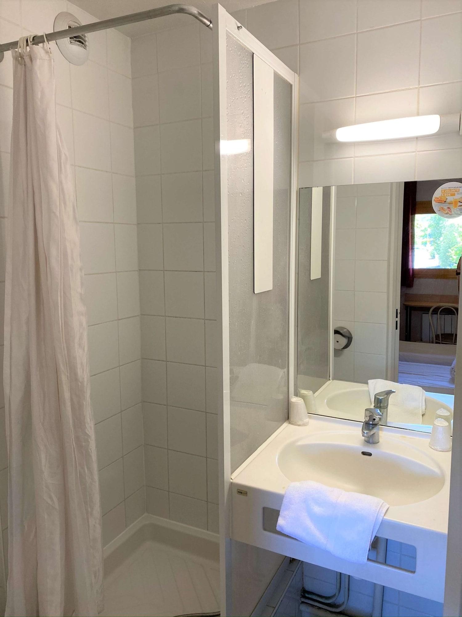 Premiere Classe Annecy Cran-Gevrier Renove En 2025 Buitenkant foto